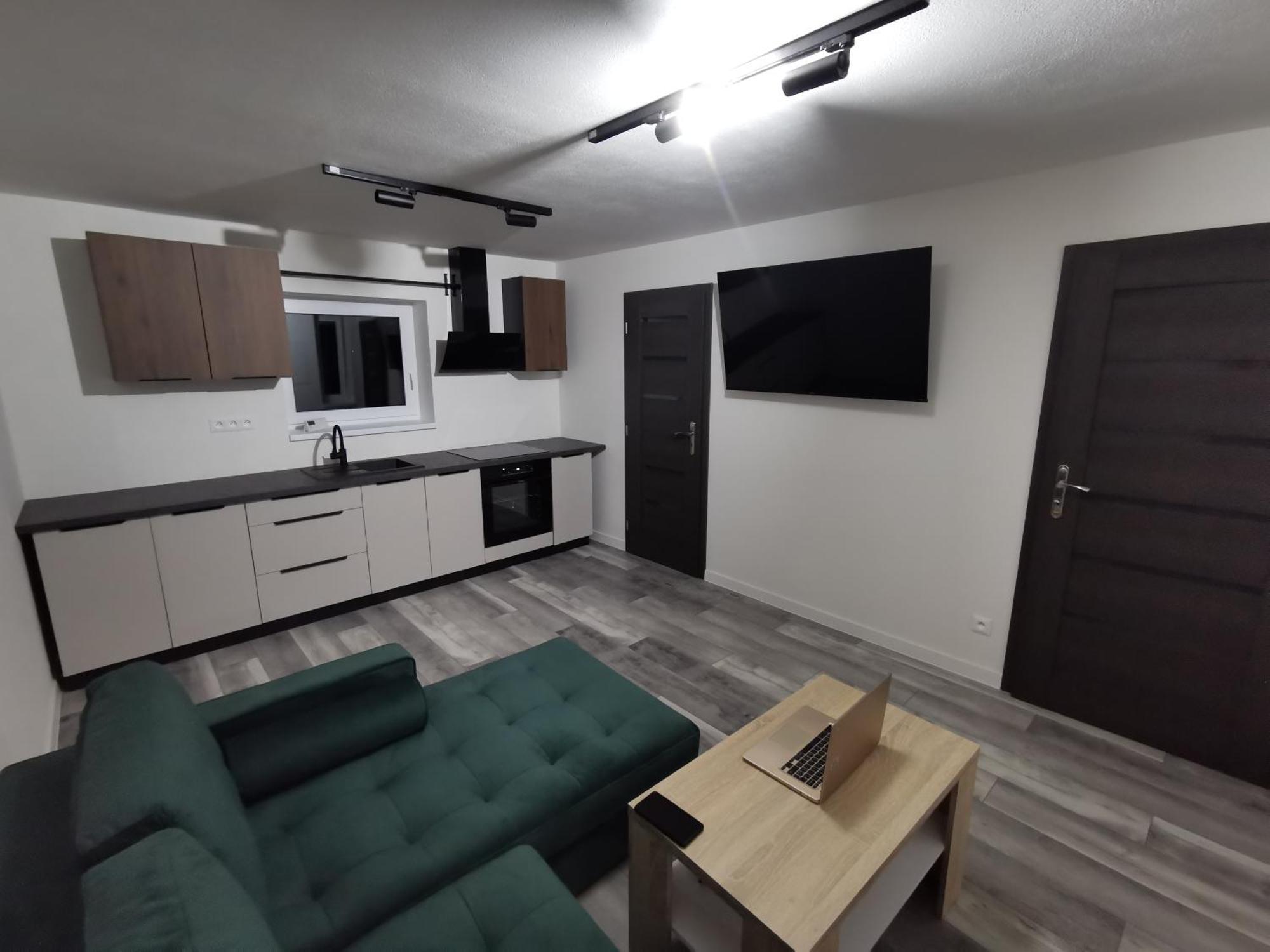 Nu Skool Apartments Liptovsky Mikulas Bagian luar foto